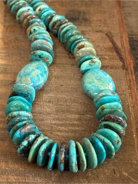 Graduated Hubei Turquoise Necklace- The Wind River Necklace
